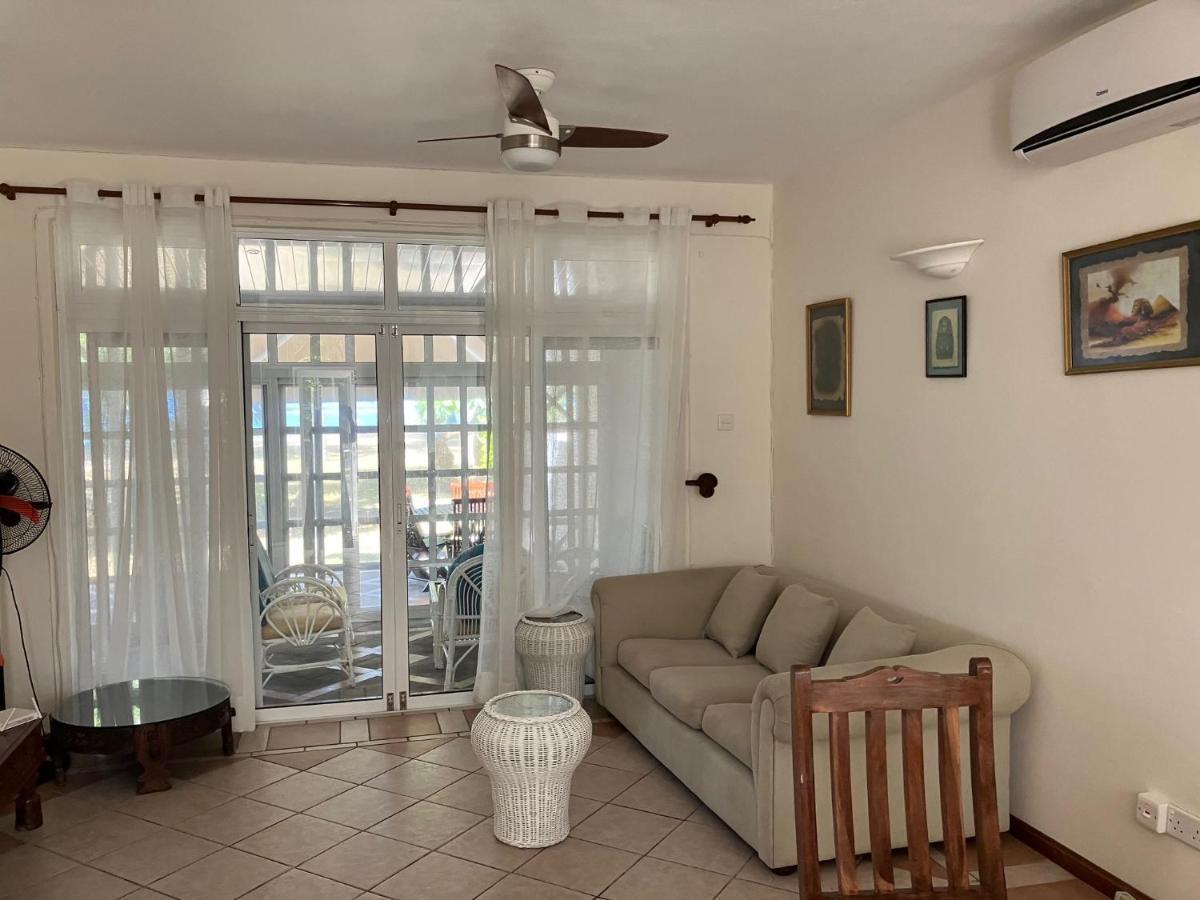 Fully Furnished Luxury Villa 3 Right On A Blue Ocean Belle Mare Exterior foto
