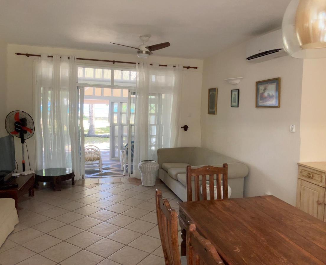 Fully Furnished Luxury Villa 3 Right On A Blue Ocean Belle Mare Exterior foto