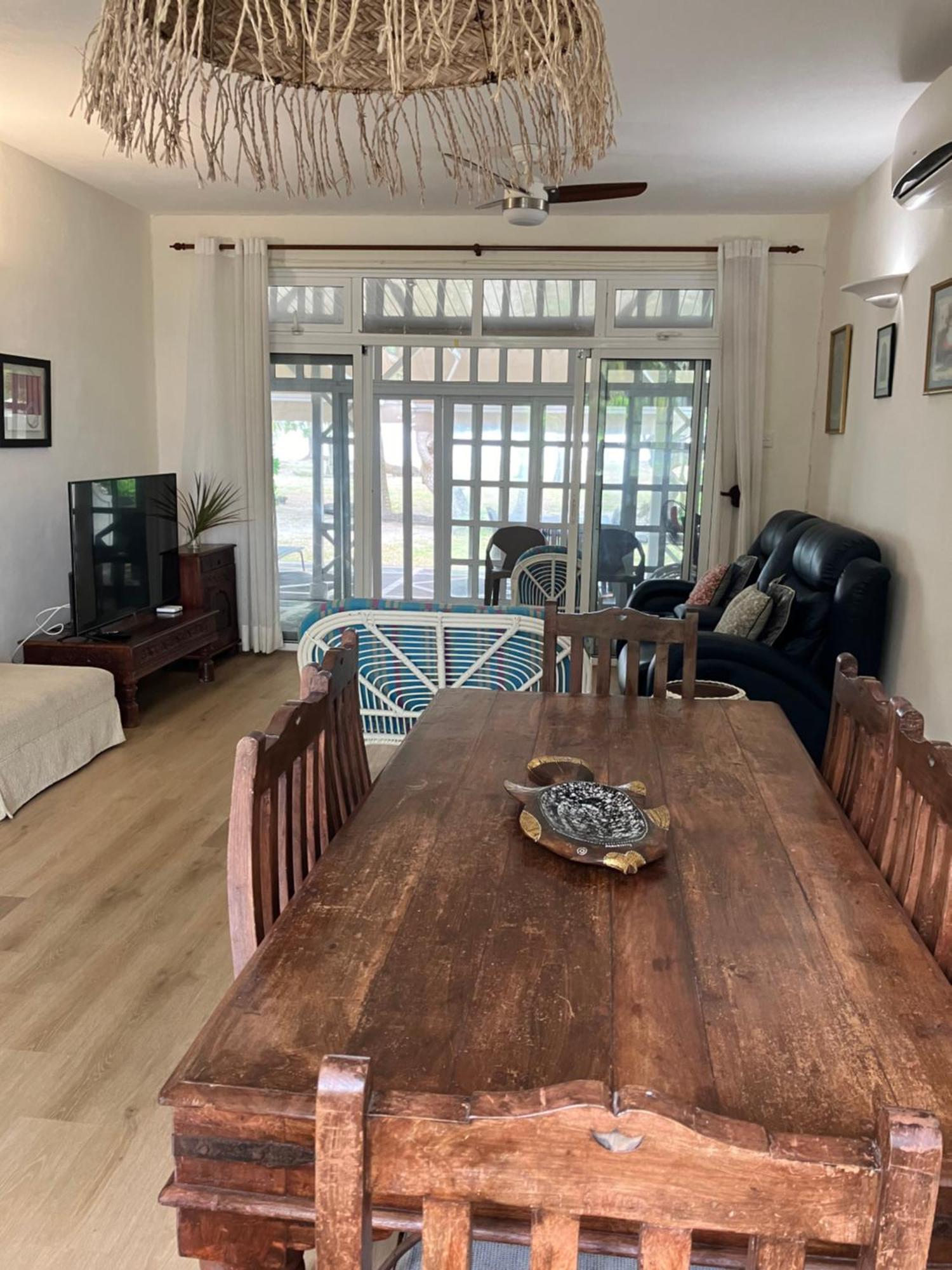 Fully Furnished Luxury Villa 3 Right On A Blue Ocean Belle Mare Exterior foto