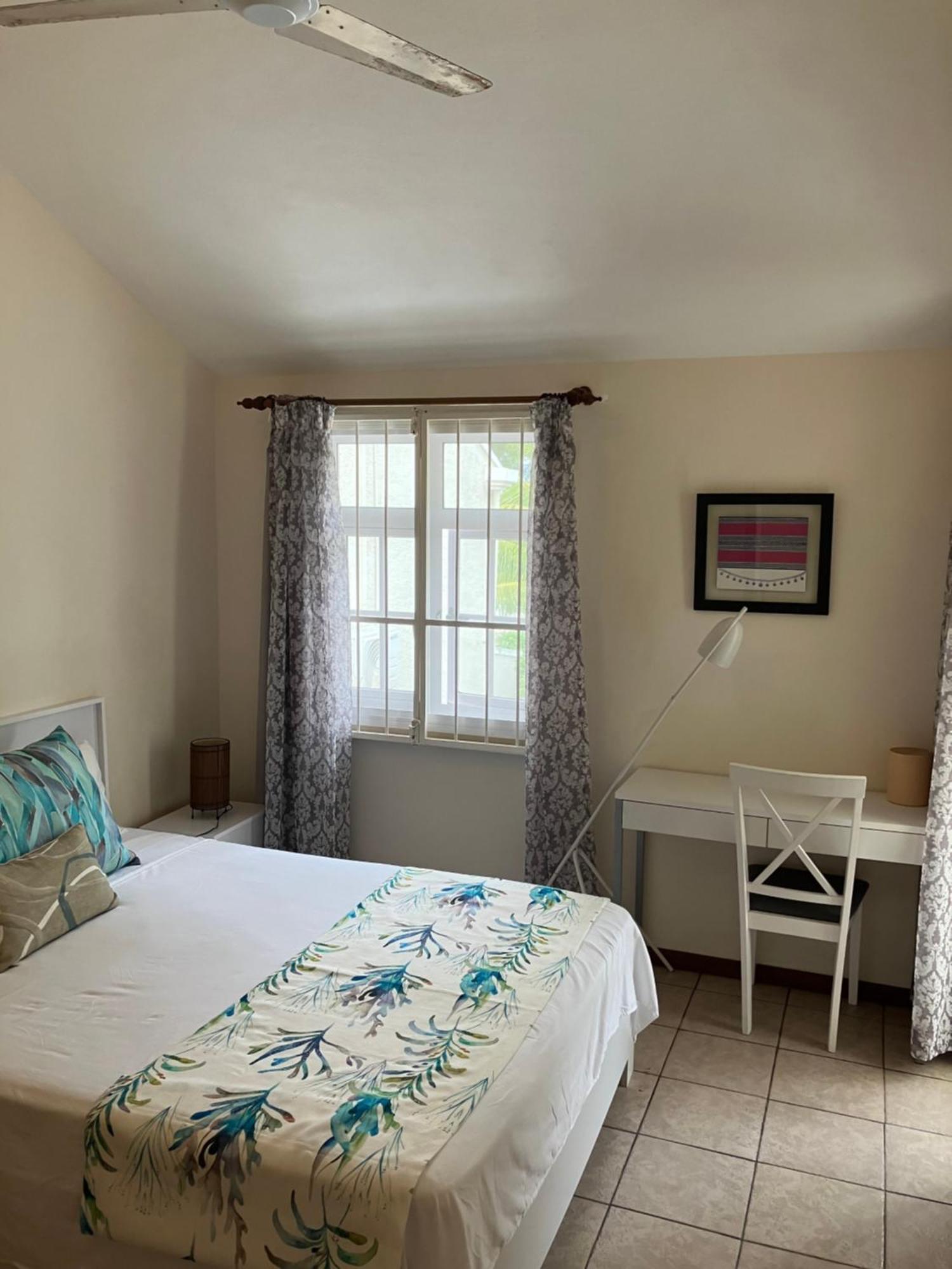 Fully Furnished Luxury Villa 3 Right On A Blue Ocean Belle Mare Exterior foto